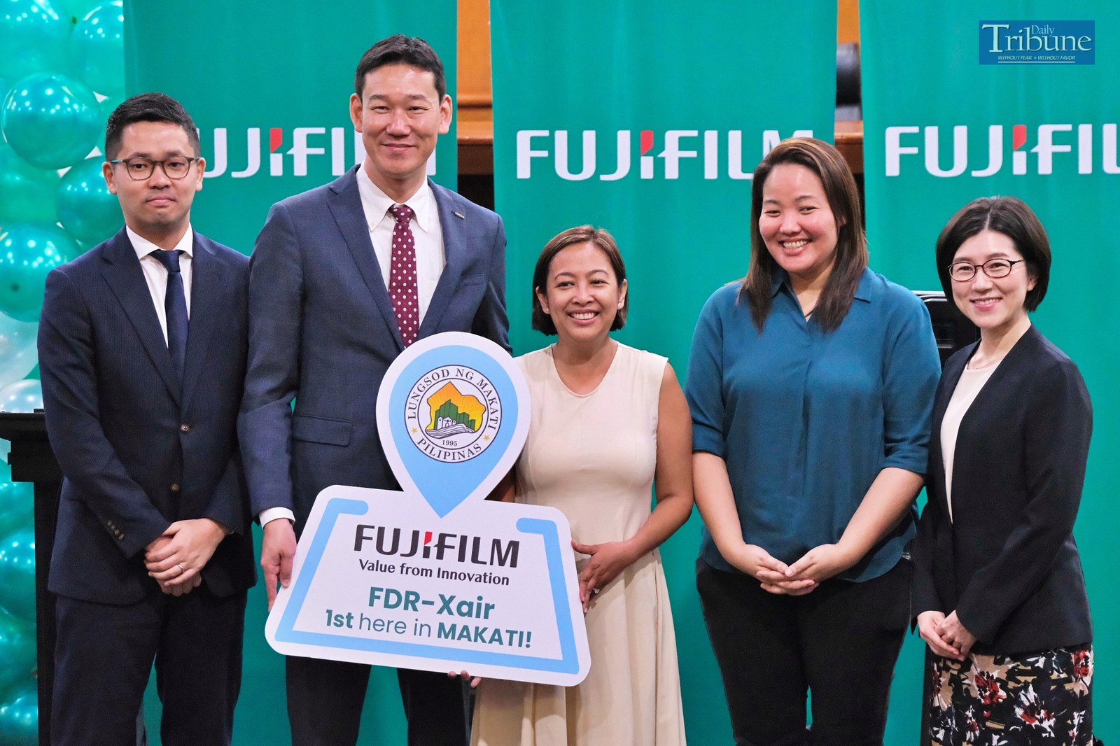 TRIBUNE-mayoabbybinay-fujifilm-MasahiroUehara-fujifilm-group-photo